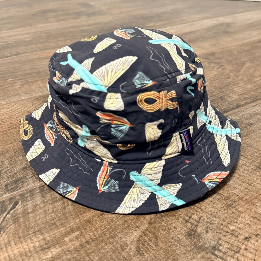 Patagonia Unisex Wavefarer Fly Fish Print Bucket Hat, Gray, S
